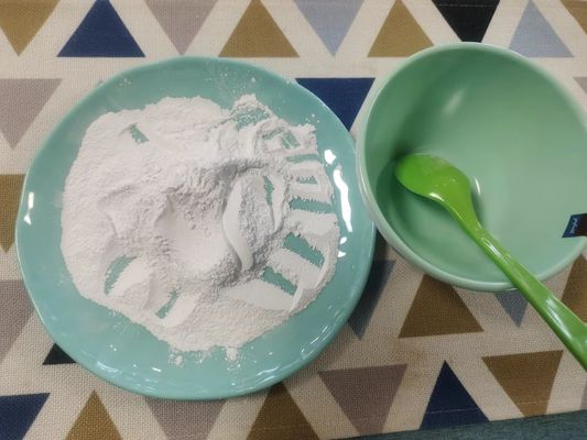 a melamina 700-1000kg/M3 pura pulveriza o pacote de C3H6N6 25kg/Bag