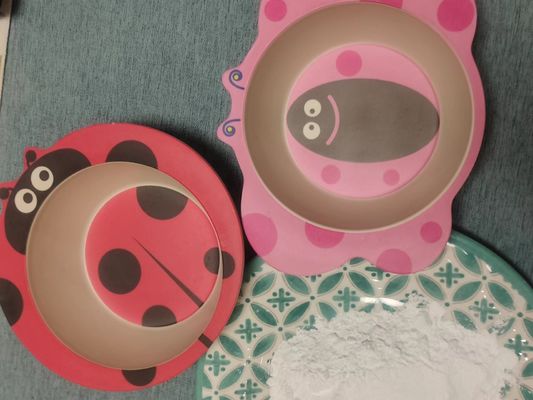 Resíduo do pó da melamina da absorção de óleo 20-30ml/100g na peneira ≤0.1%