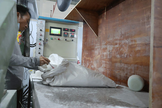 Tóxico plástico moldando do composto do Cas 108-78-1 amino não inodoro