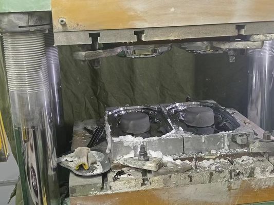 Máquina de moldagem de utensílios de mesa de melamina controlada por computador moldes personalizados uma em cada duas placas de melamina de 12 polegadas