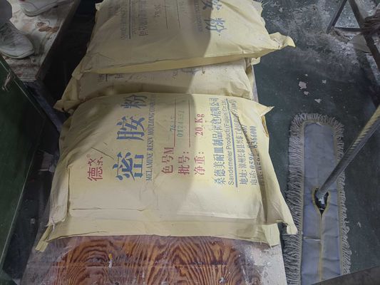 Pó de moldagem de melamina de alta pureza 99,8% Cor personalizada para produção de artigos de mesa