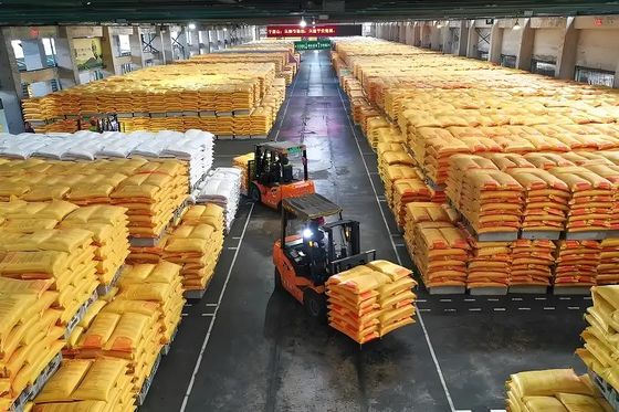 Melamina cristalina, inodoro, plástico em pó, prazo de validade de dois anos